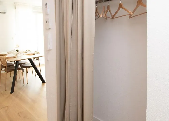 T2 Proche Metro شقة